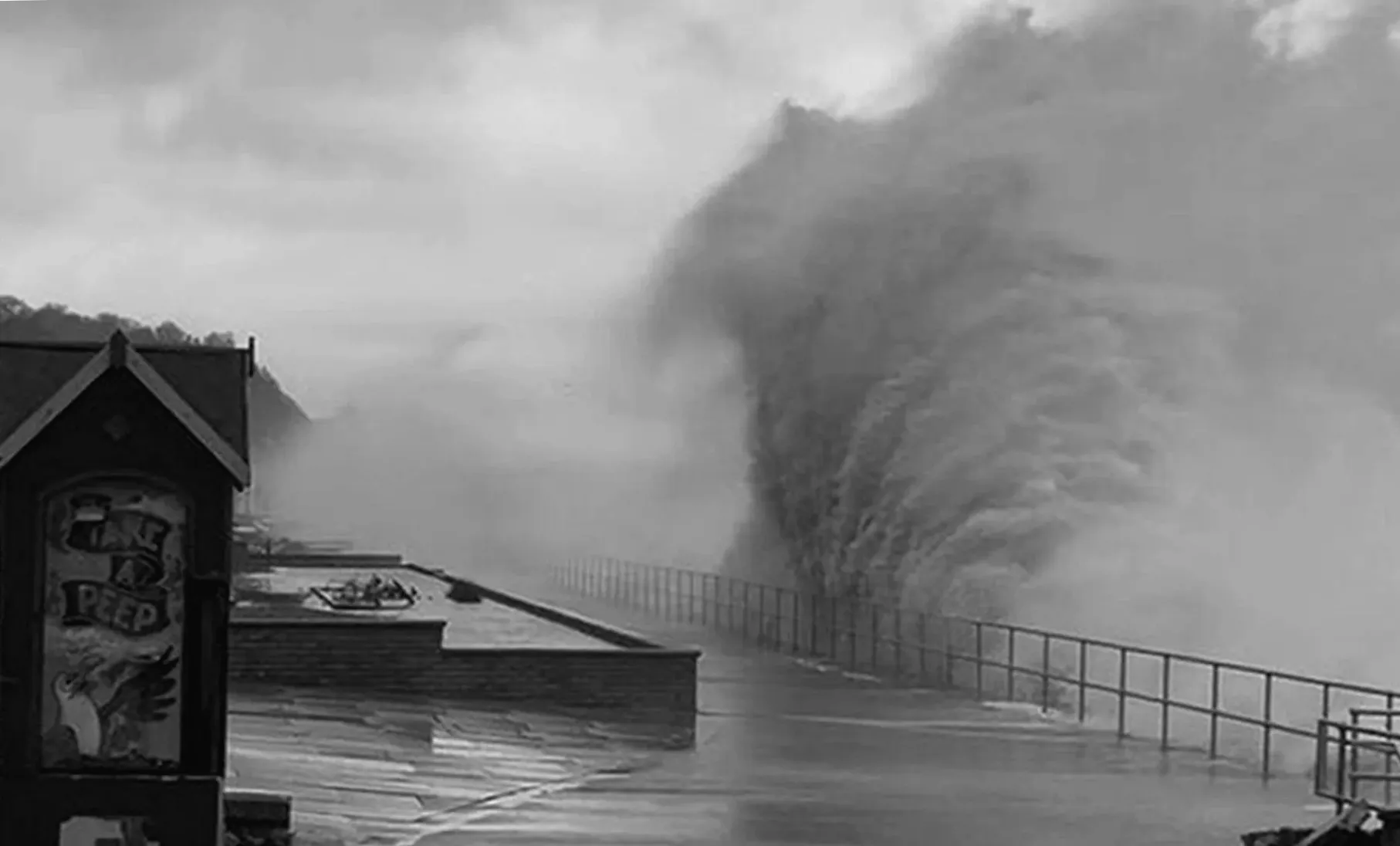 RNLI випустило попередження про безпеку через 'потужні' хвилі