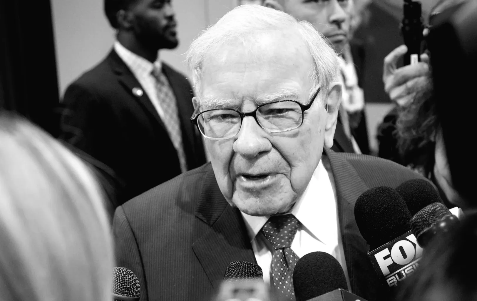 Аквізиція OxyChem на $9.7 млрд від Buffett — чому інвестиційні експерти вважають це геніальним рішенням