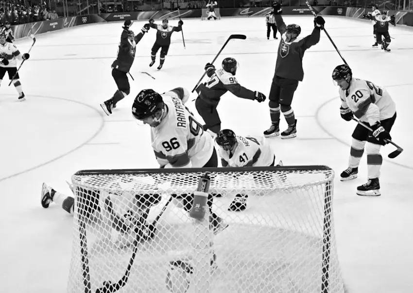 Арештовано втікача, який ховався роками, коли він з'явився на Олімпіаді, щоб подивитися хокей