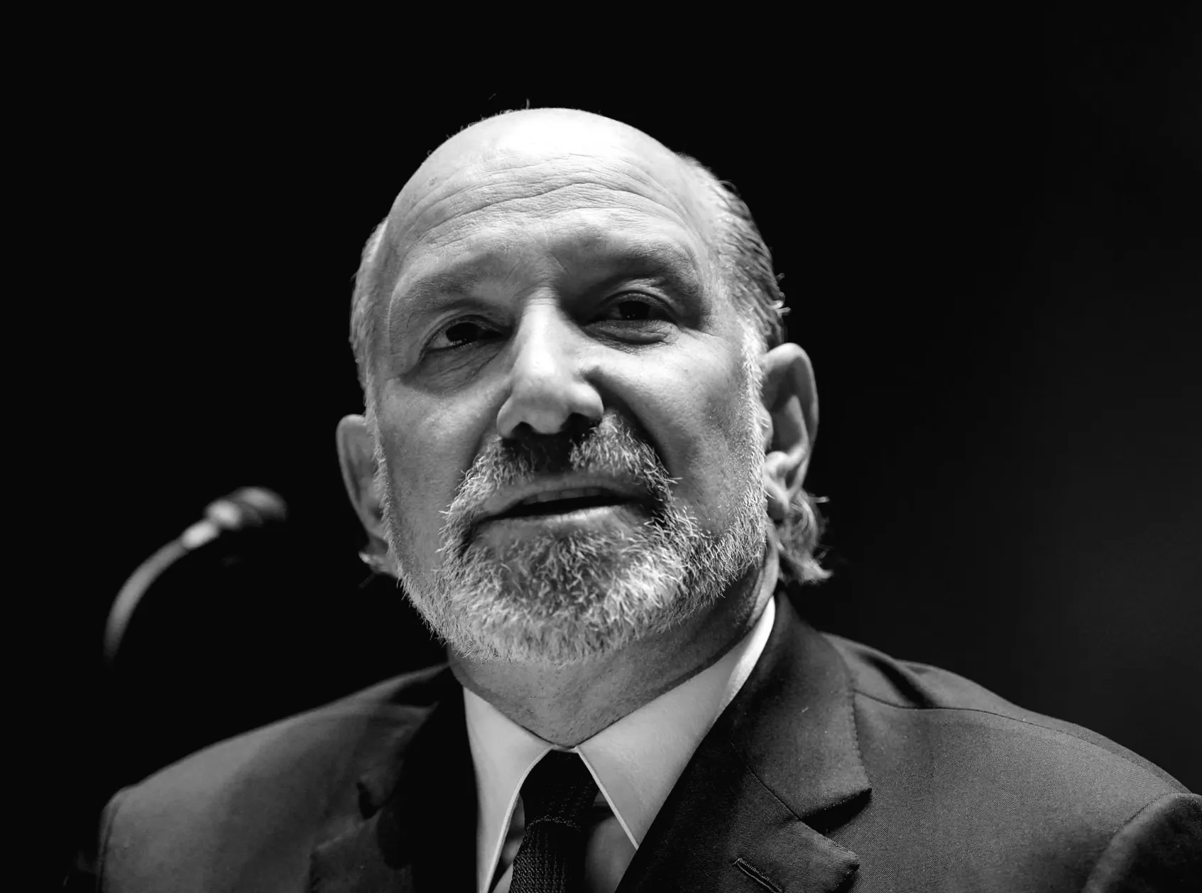 Лутнік добровільно з'явиться перед Комітетом з нагляду за Домом щодо зв'язків з Епштейном.