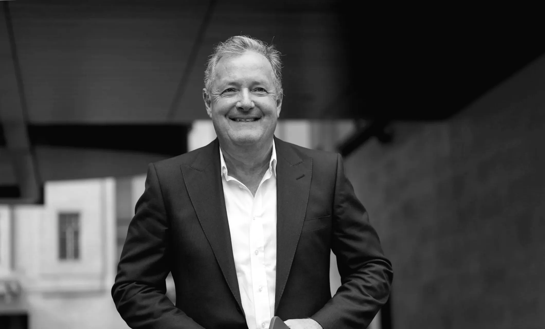 Популярний ведучий Пірс Морган потрапив до лікарні після падіння на сходах у готелі Лондона