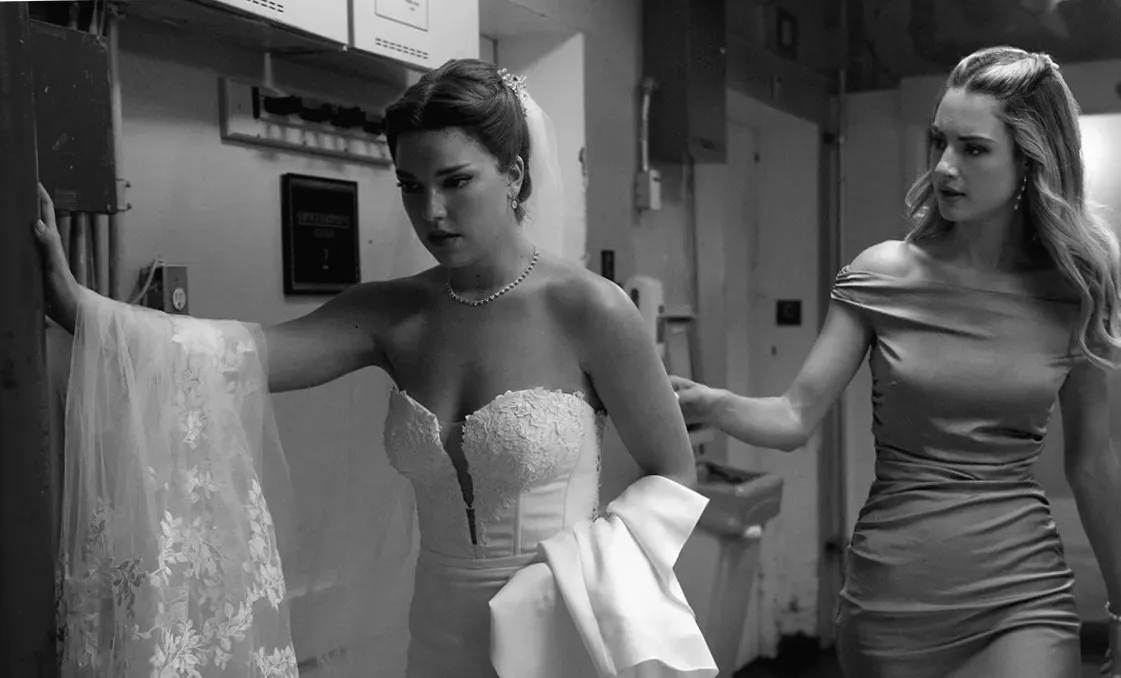 Зірка серіалу "Скажи мені брехню" Кет Міссал про шокуючий любовний трикутник в сезоні 3: "Вони так глибоко закохані"