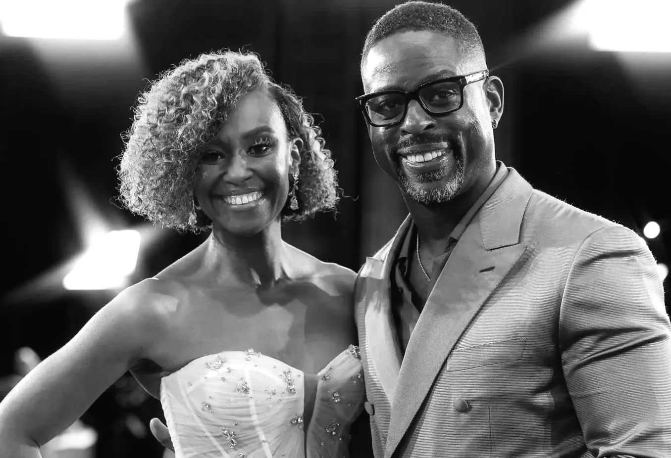 Стерлінг К. Браун розкриває секрет відносин перед 20-річчям шлюбу з "коханою моєю" Райан Мішель Бате.