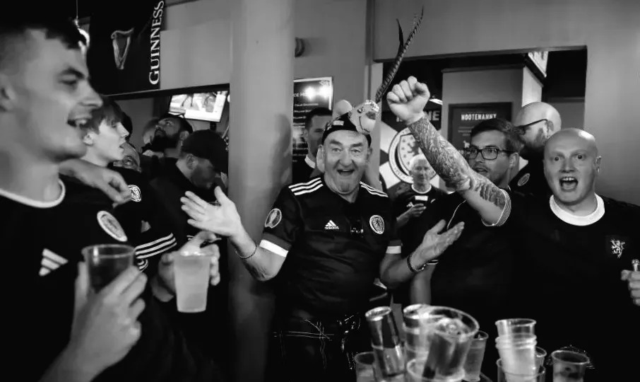 Пабам Глазгоу дозволено працювати пізно під час всіх матчів Чемпіонату світу