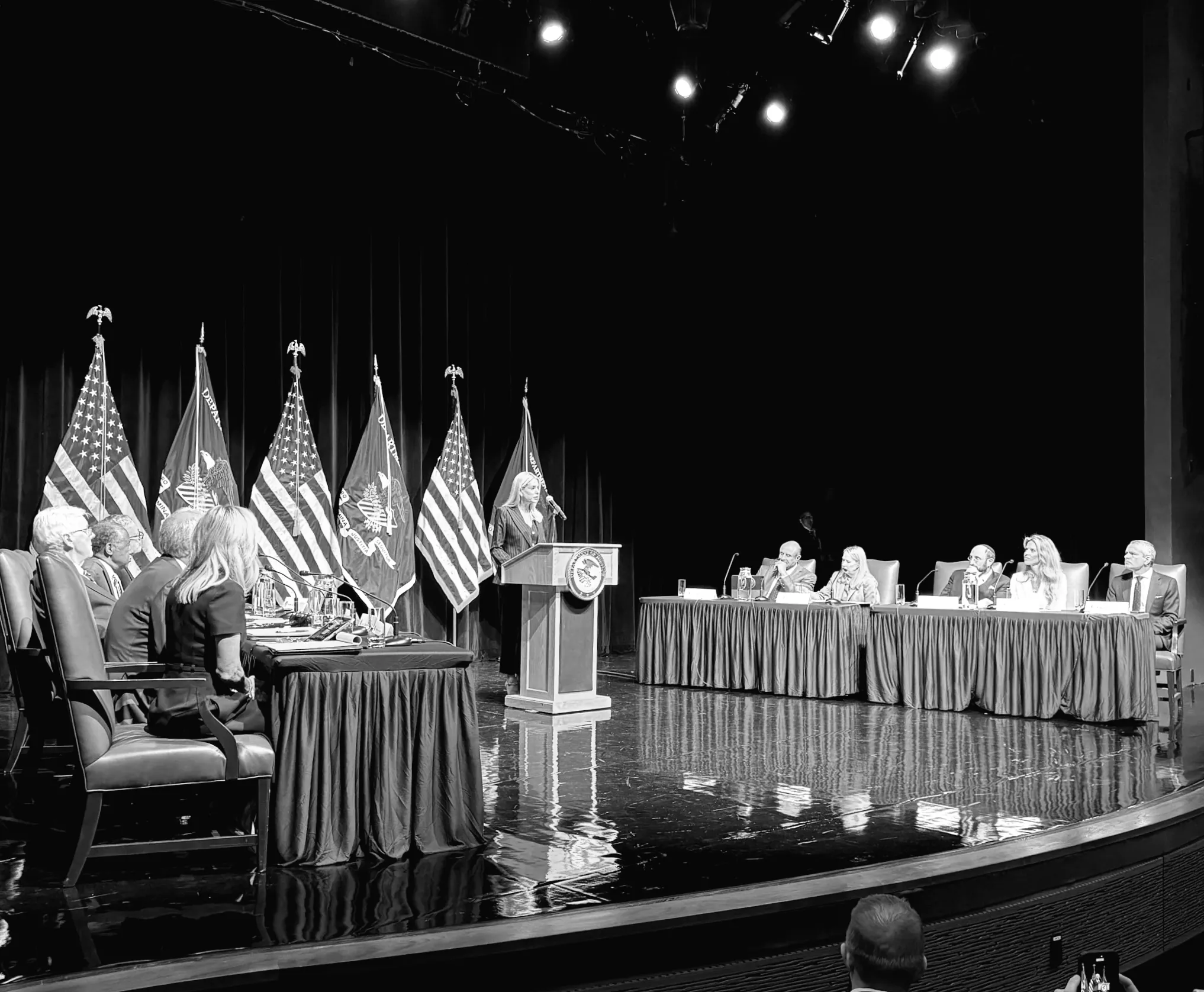 Комісію з релігійної свободи Трампа позивають за відсутність різноманітності