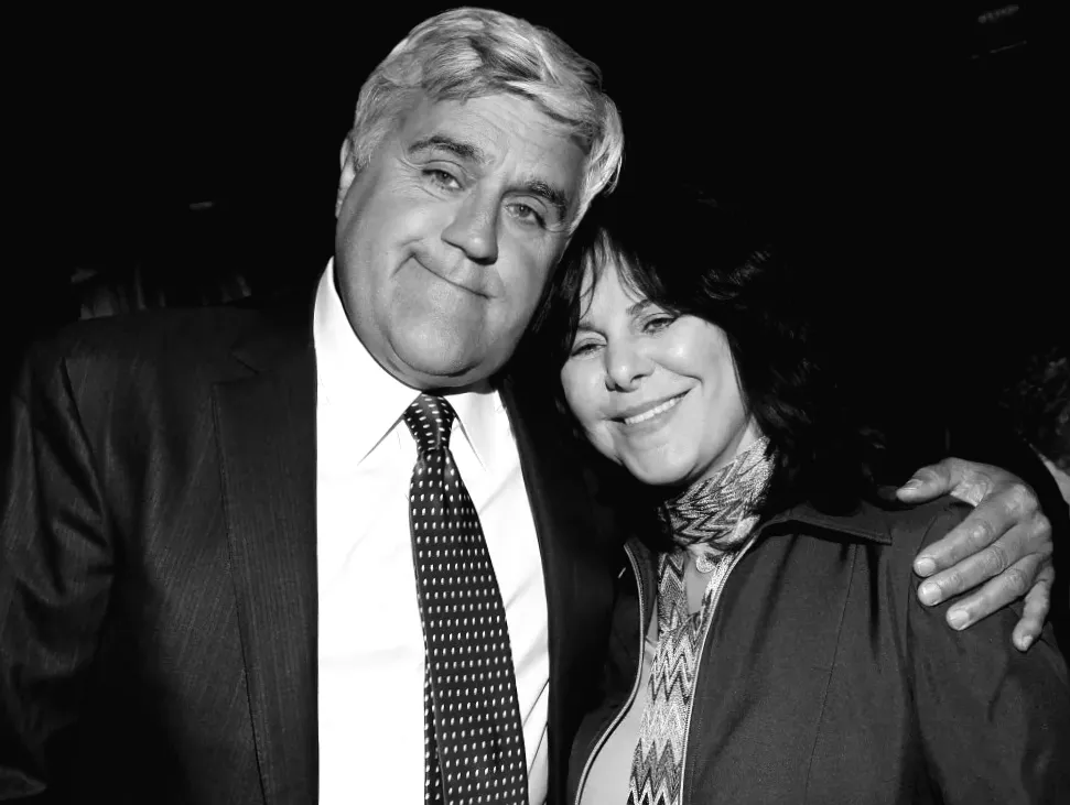 Джей Лено поділився емоційними новинами про боротьбу дружини Мейвіс з деменцією.