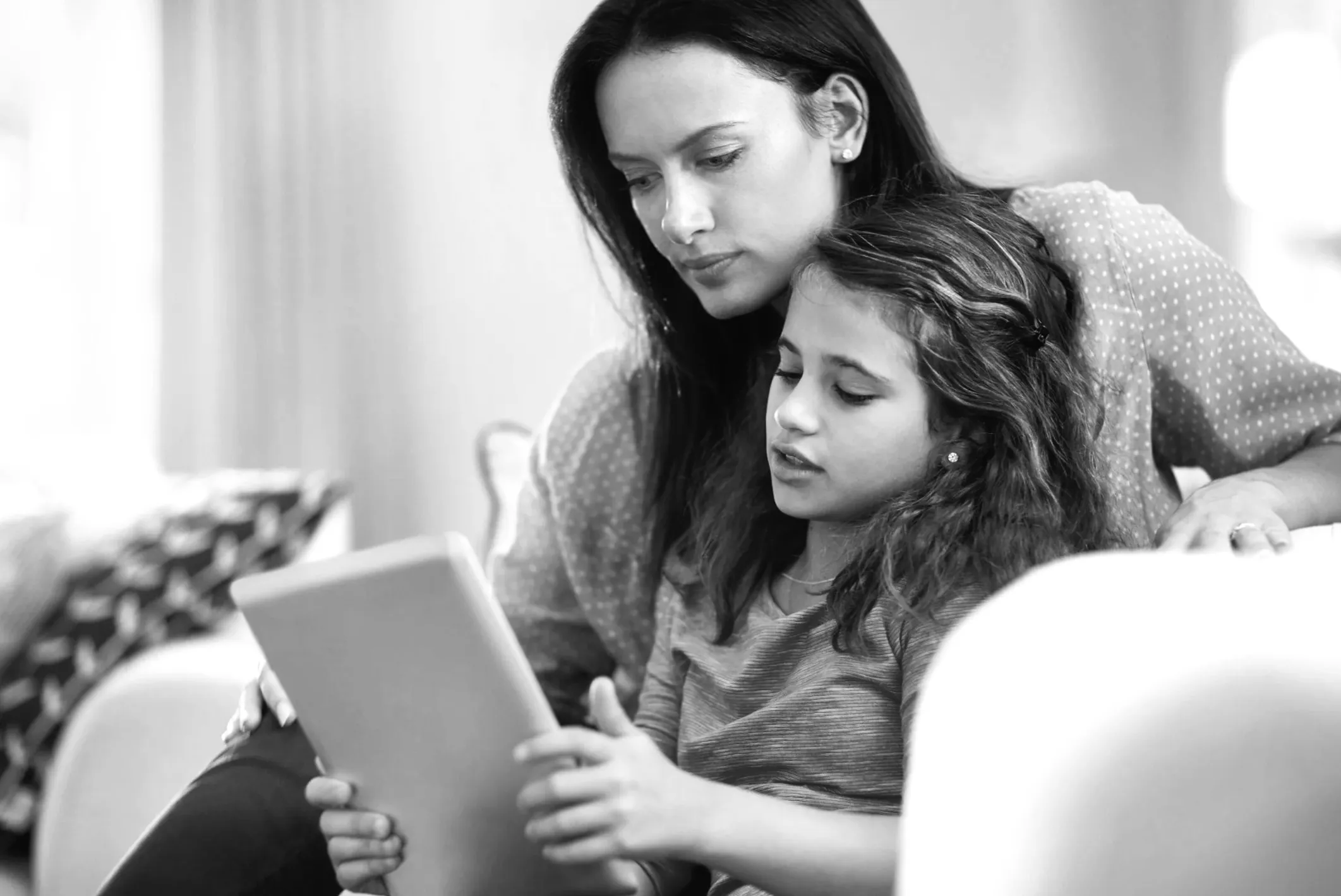 Чи упереджений цей пост? Батькам навчають, як виявляти токсичний вміст в інтернеті