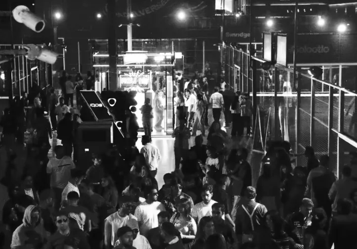 В Карачі для покоління Z відкриваються нові можливості нічного життя