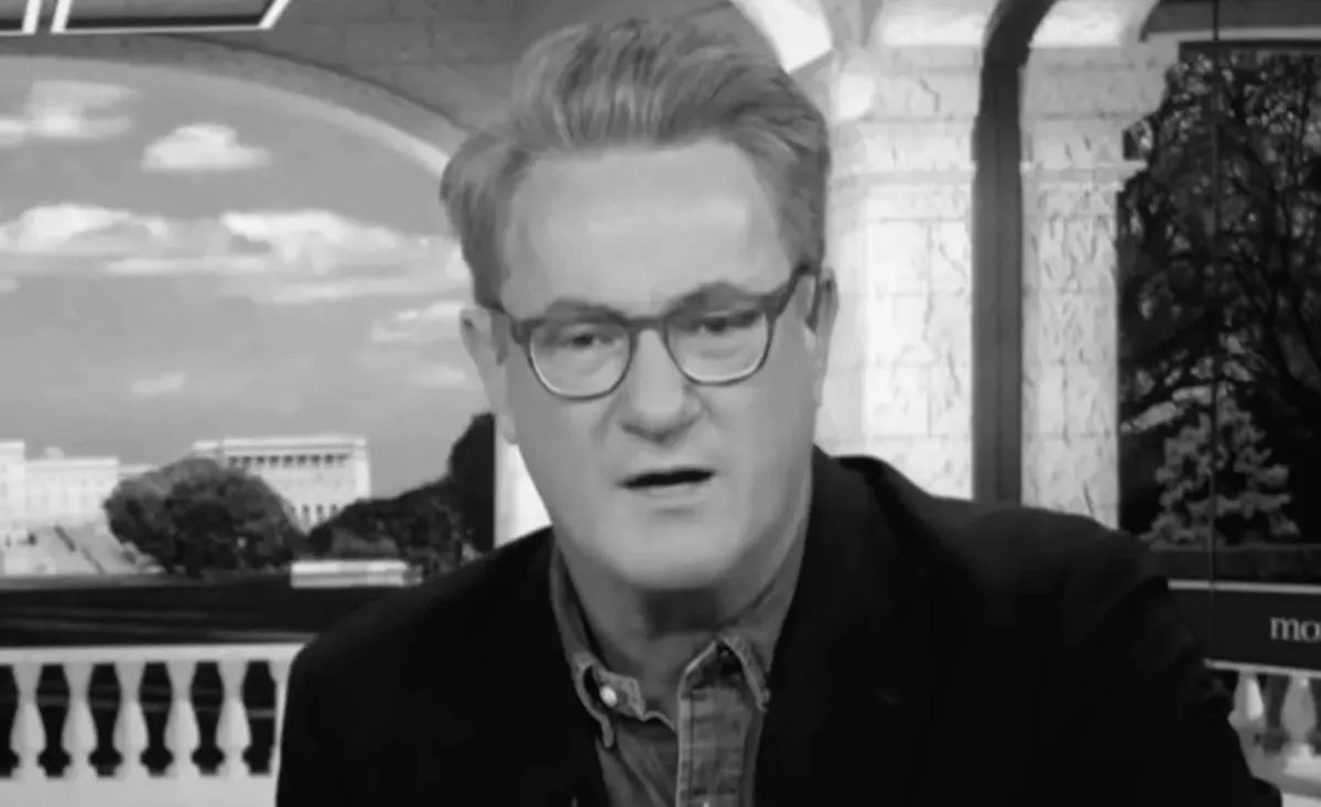 Джо Скарборо говорить, що призвело до падіння рейтингів Трампа