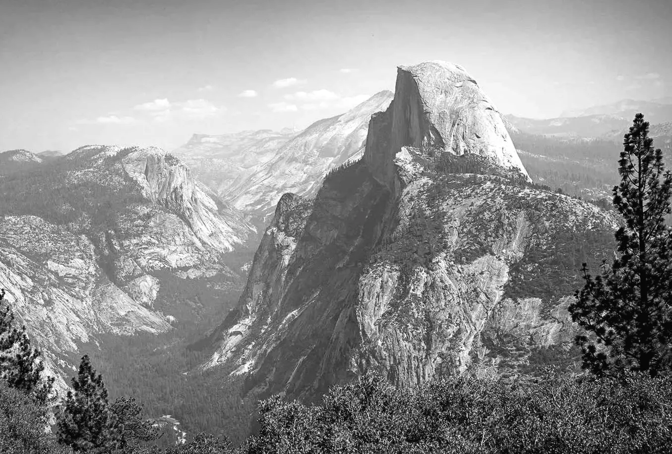 Бейсджампер обвинувачений у законній стрибка зі скелі в Йосеміті за відео в соцмережі.