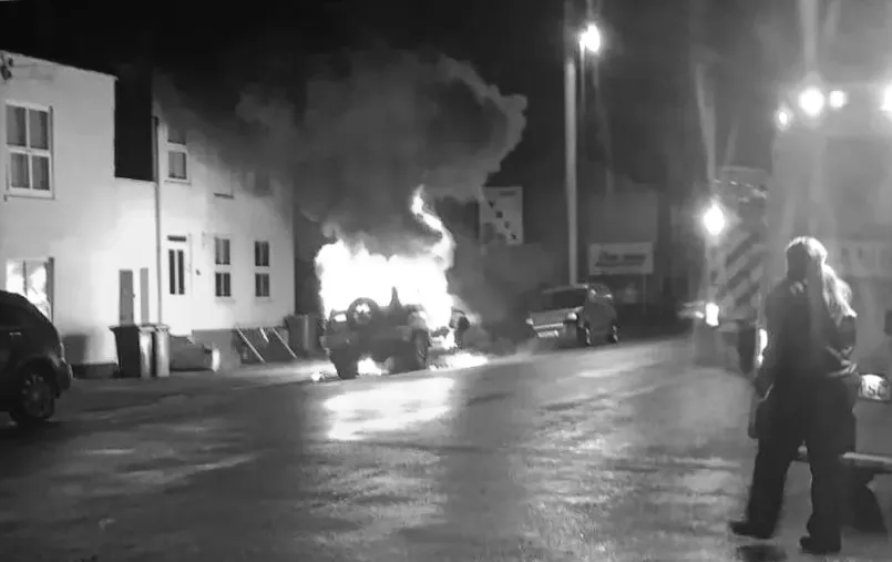 Чоловік був шокований від виду "величезного" автомобільного пожежі у місті