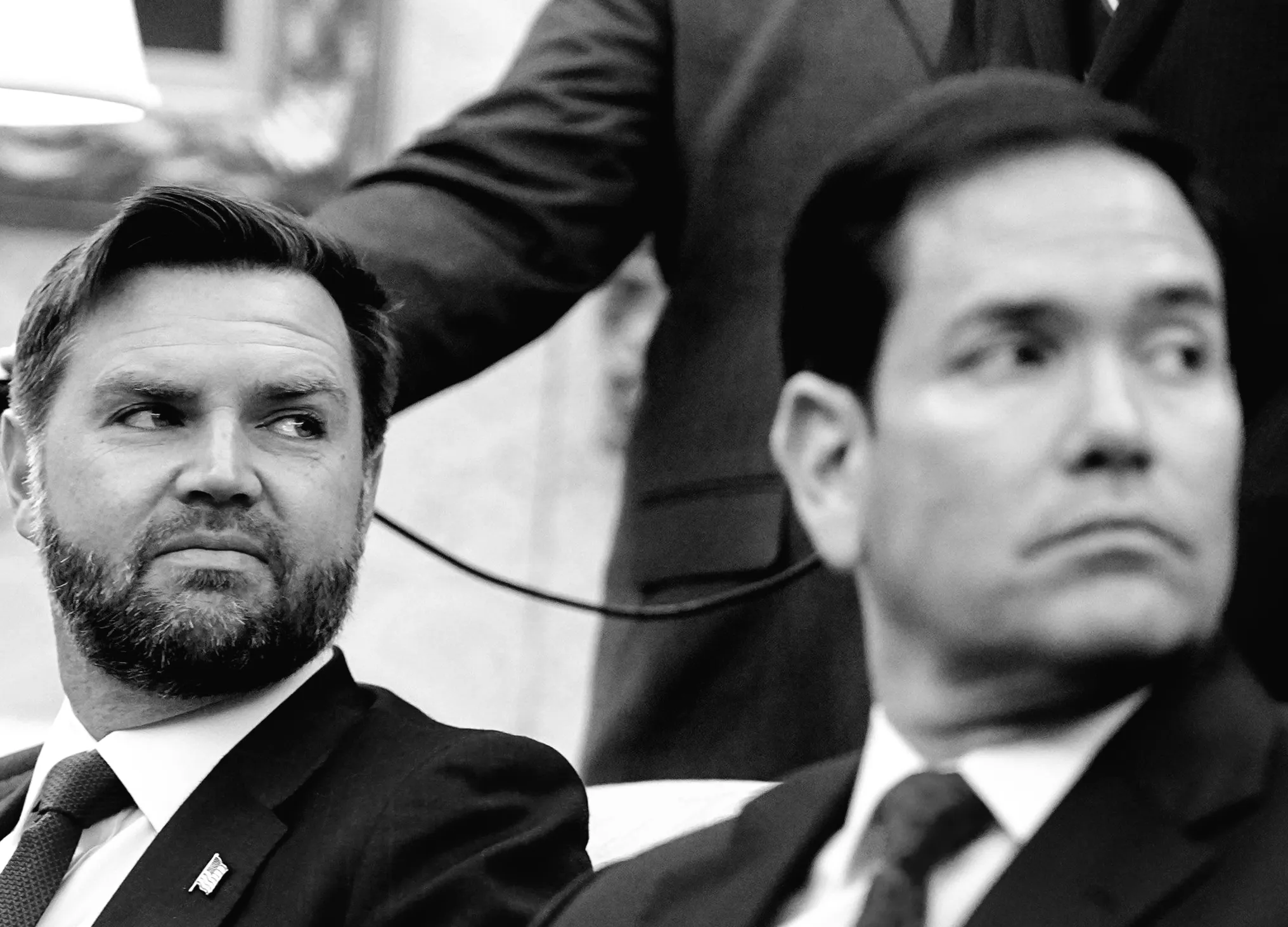 Венс, Рубіо та інші з близького оточення Трампа закликали до обережності щодо Ірану. Тепер вони підтримують.