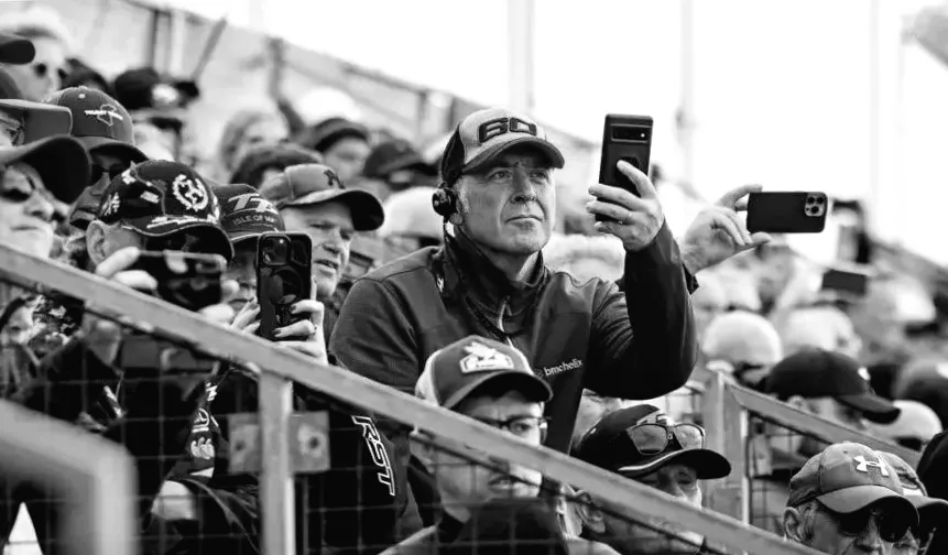 Мешканці закликають відкрити свої домівки для тимчасового проживання