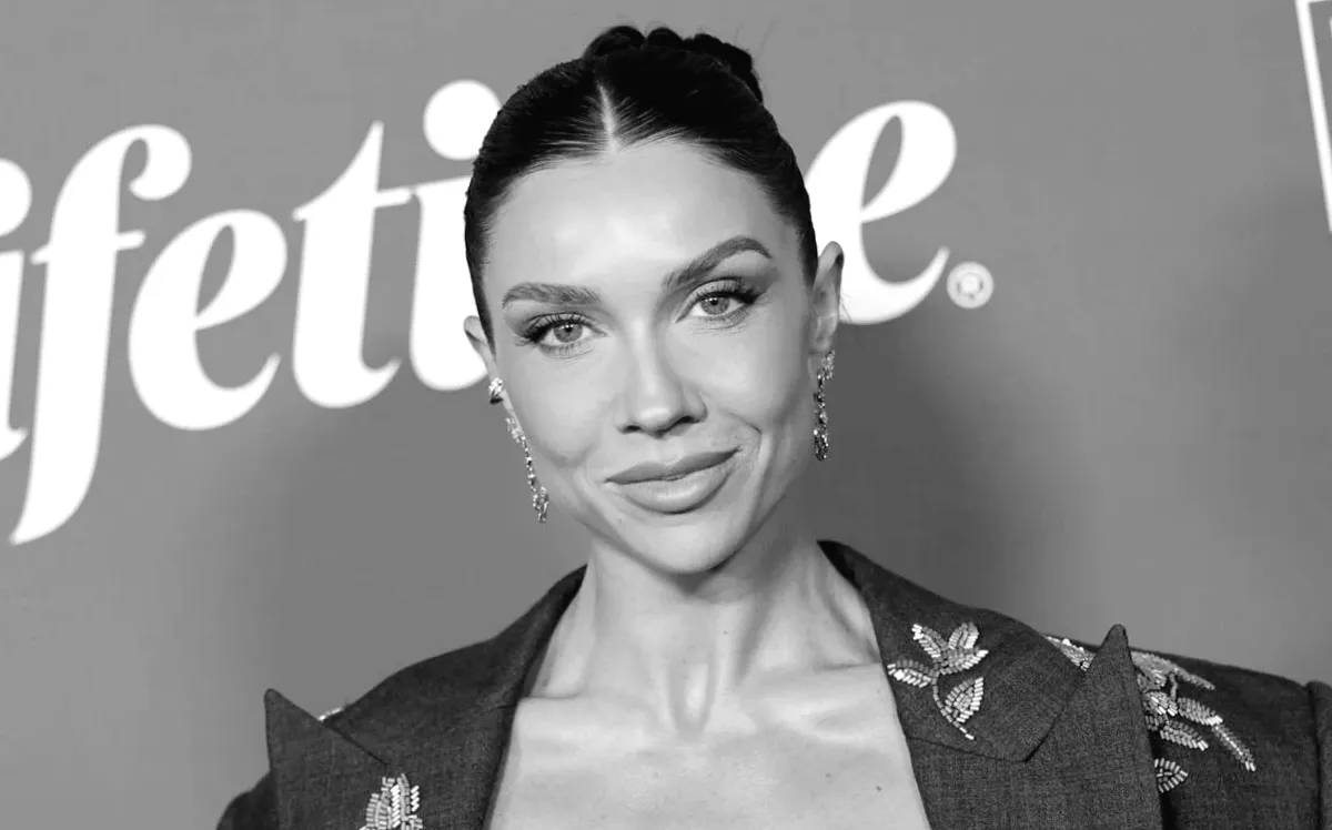 Професіоналка "Танці з зірками" Дженна Джонсон відкидає чутки про "жахливу" аварію