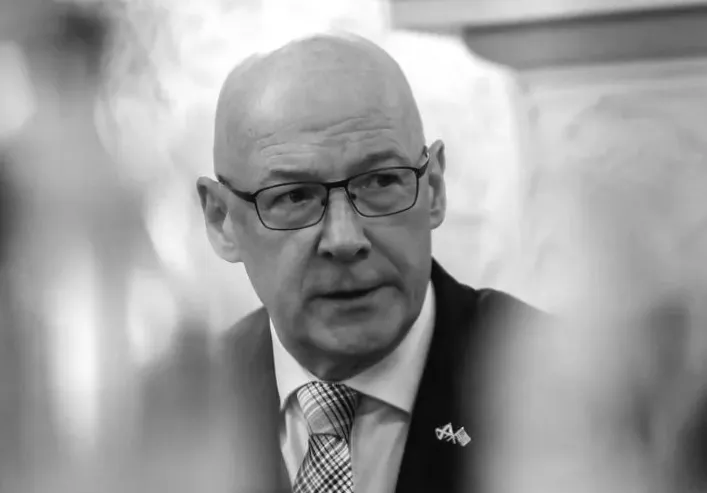 Перша міністр Шотландії заявляє, що більшість у травні означає новий тиск на незалежність