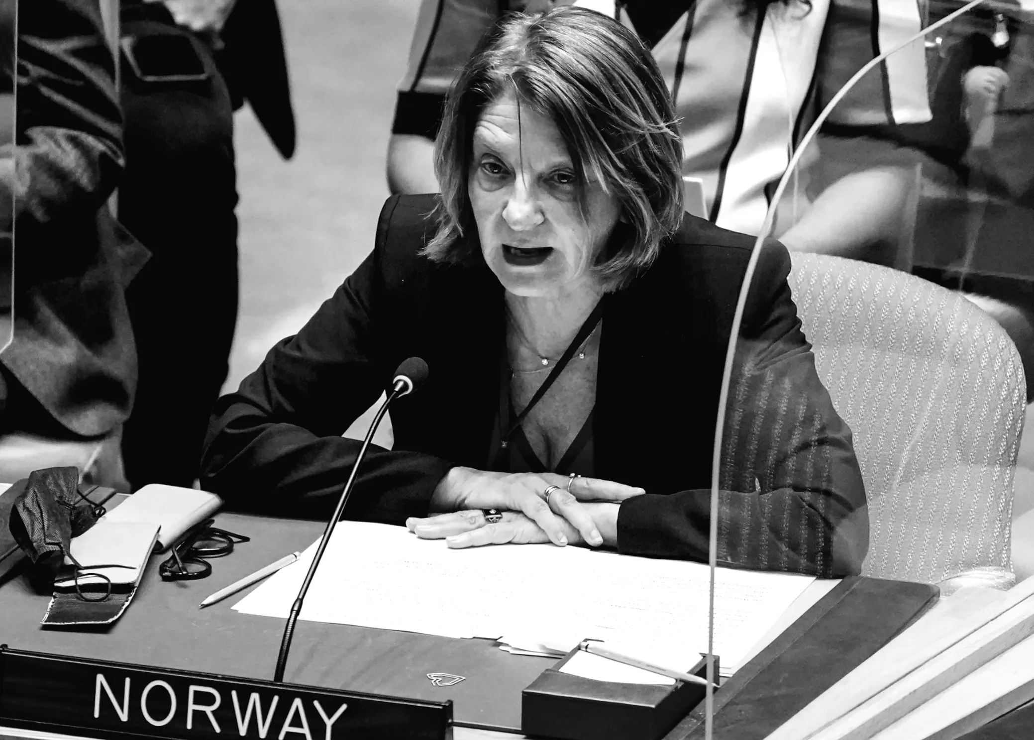 Посол Норвегії подає у відставку через зв'язки з Епштейном