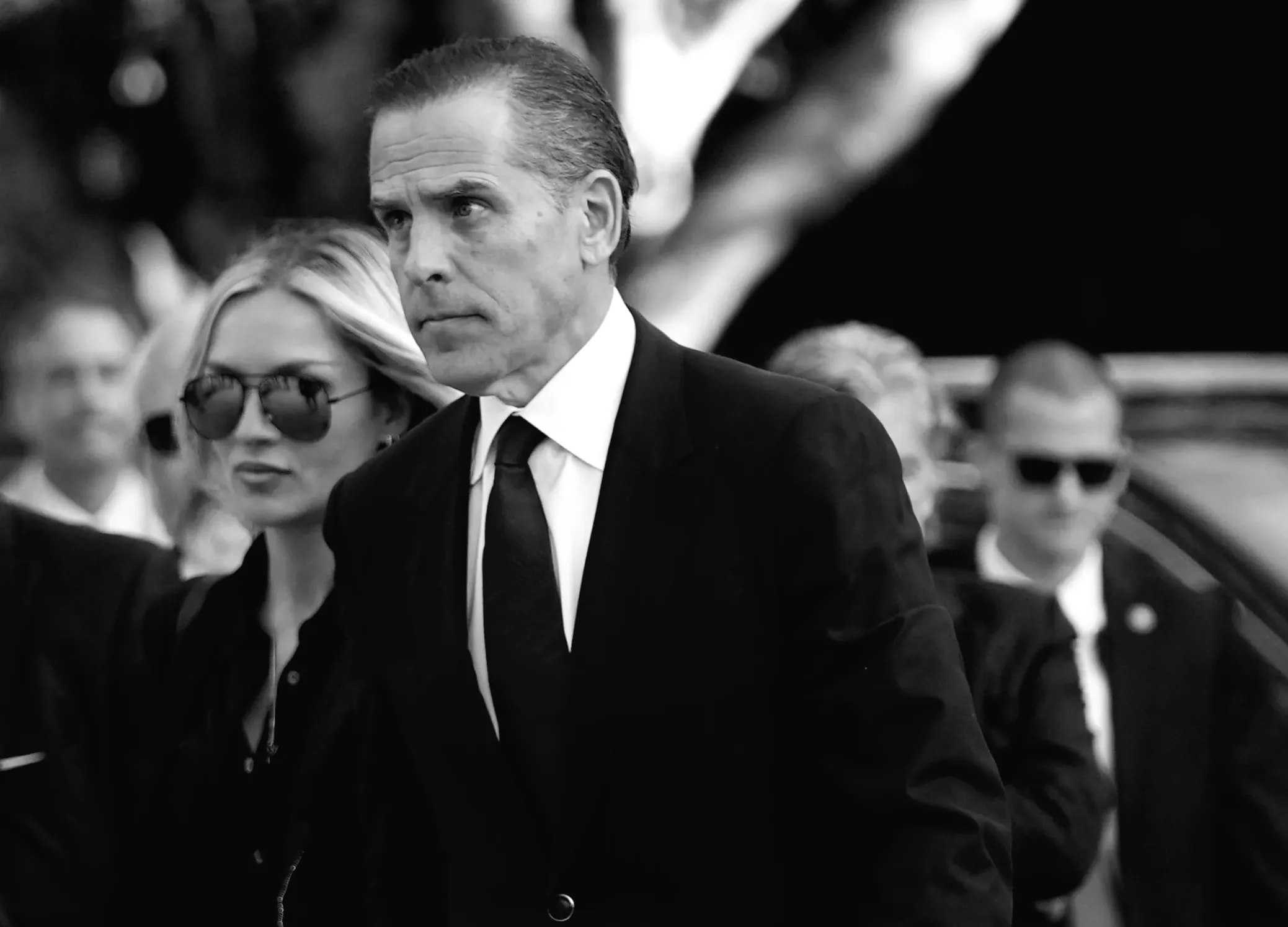 Білий дім хвалиться забороною на охорону Гантера Байдена - "відомого наркомана та шахрая"