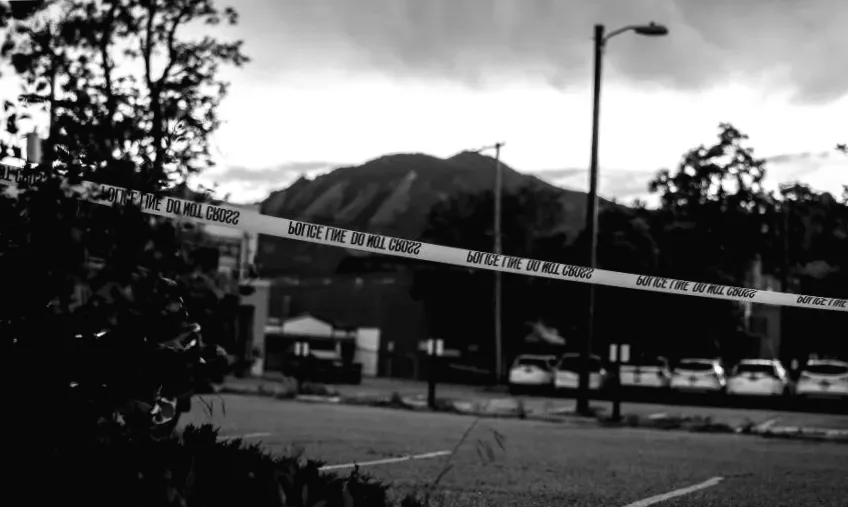 Родина, яка нічого не знала, все ще утримується ICE після антисемітського нападу в Боулдері більше 7 місяців