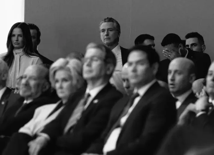 Стан Newsom на форумі в Давосі: запитайте Трампа