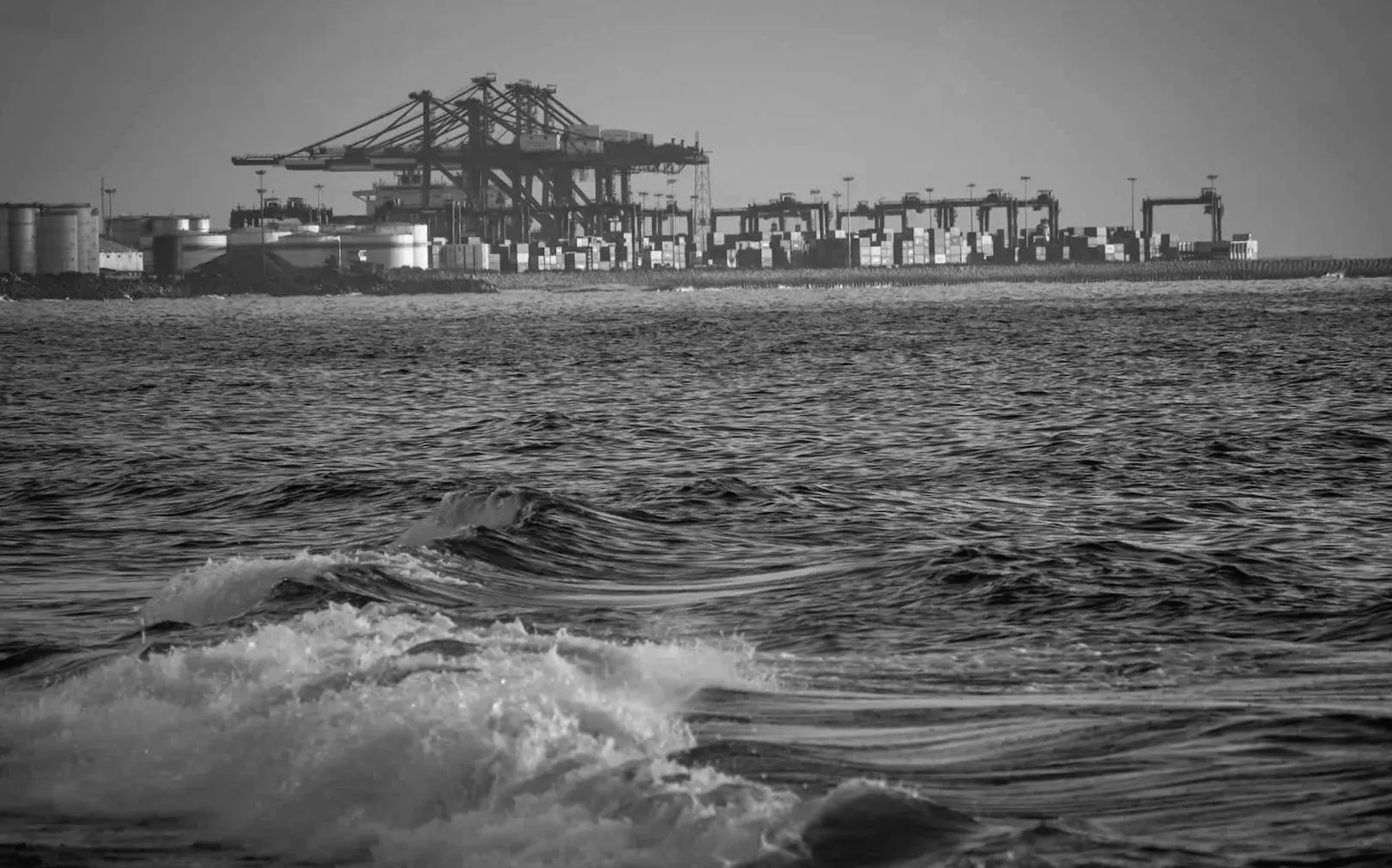 Експерти попереджають про загрозу для великого портового міста: "Відчутне прискорення"