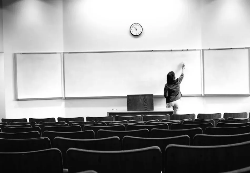 Найбільша загроза штучного інтелекту у вищій освіті - це не шахрайство, а руйнування самого процесу навчання