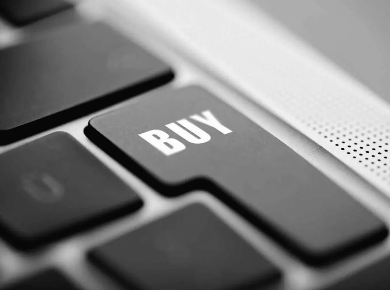 Використання властивості Маркова для пошуку недооцінених можливостей (PANW, NTES, DKS)