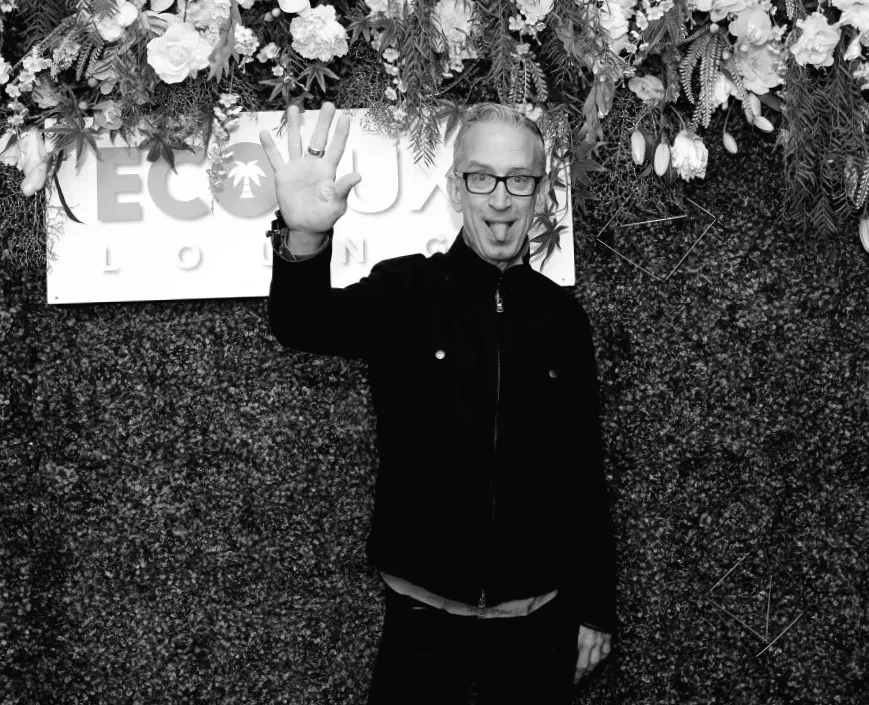 Енді Дік покидає реабілітацію після жахливого передозу.