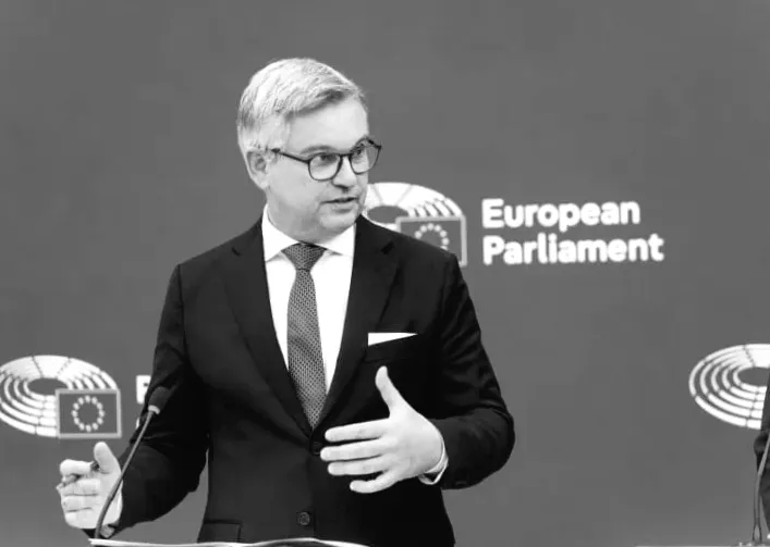 Європейський міграційний керівник підтримує метод "палиця та морква" у міграційній політиці