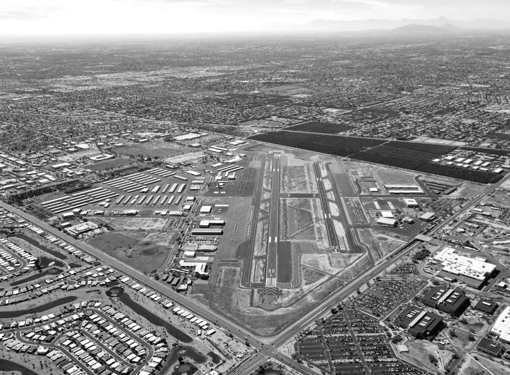 Аеропорт в Аризоні підвищує безпеку руху на злітній смузі за допомогою новітніх технологій