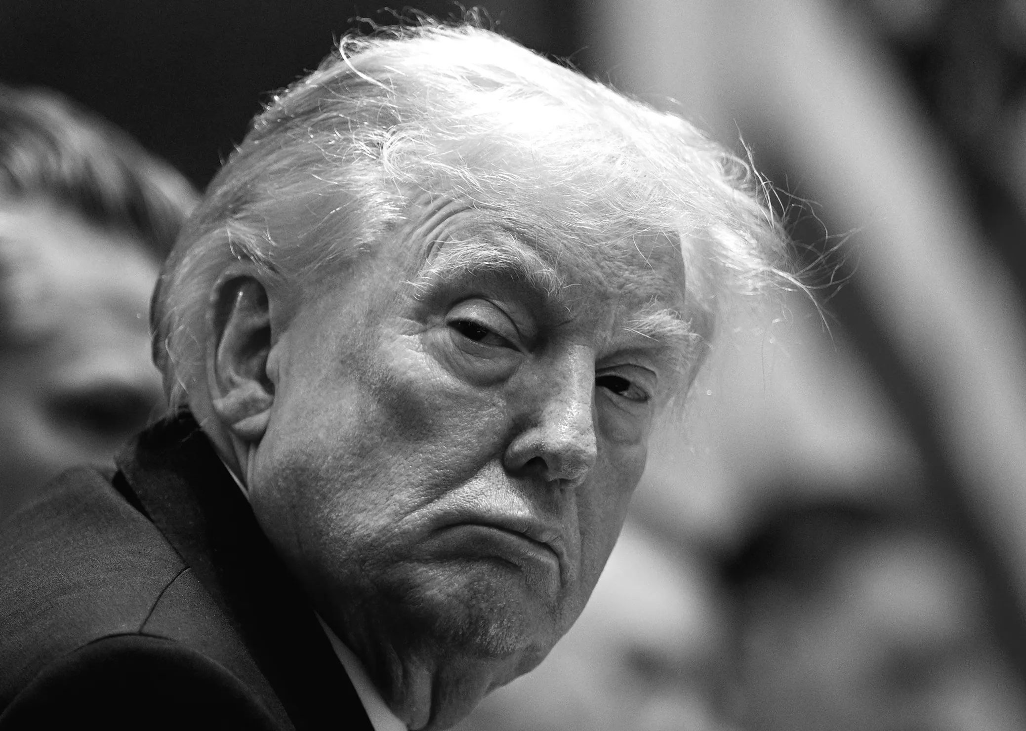 Хаотичний тиждень уряду Трампа: перекалибрування в Міннесоті та випуск файлів Епштейна.