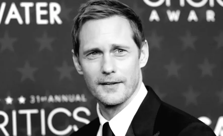 Александр Скарсгард пояснив свої коментарі щодо сексуальності.