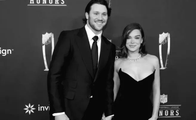 Гейлі Стайнфельд розкрила свої почуття під час плей-офф гри Джоша Аллена.