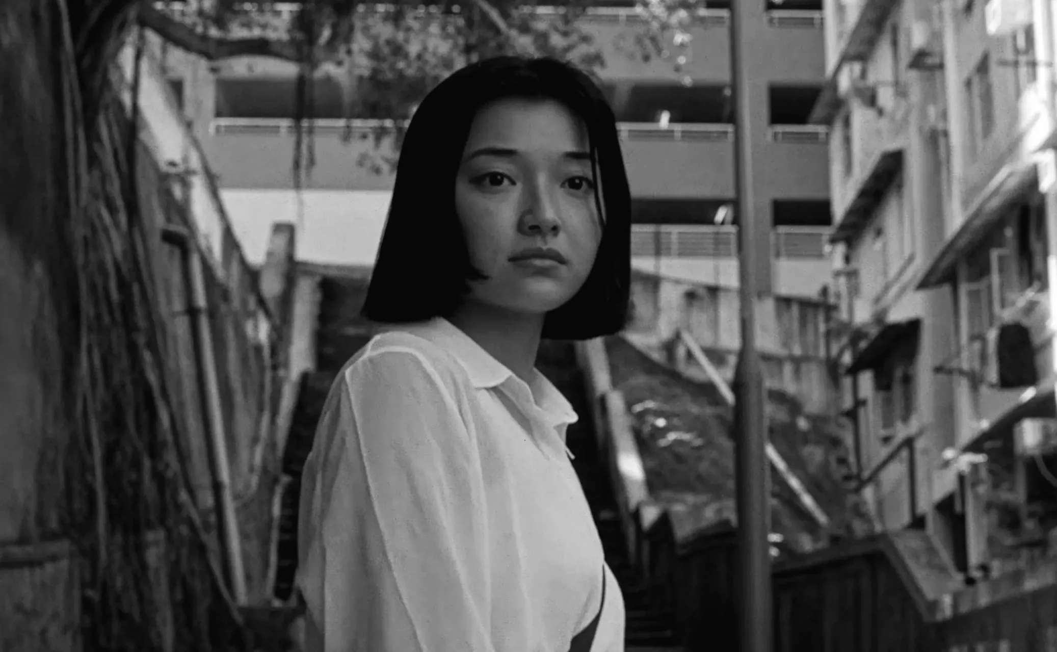 "Рецензія на фільм 'Зі': Когонада знову знаходить свій голос у мікробюджетному експерименті в Гонконзі з Мішель Мао і Хейлі Лу Річардсон"