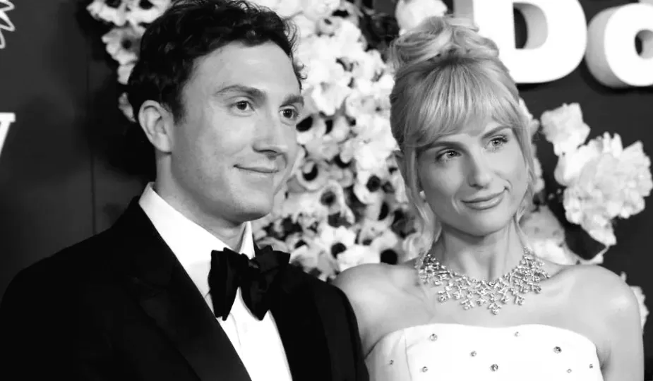 Меган Трейнор та Дерил Сабара вітають дитину через "суперматку-сурогат"