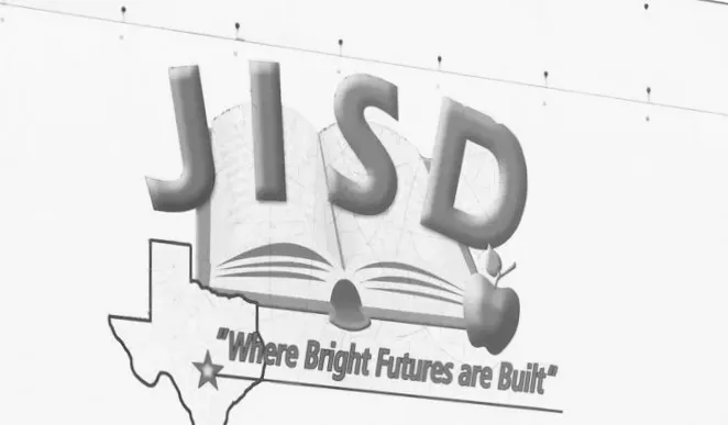 Призначення жалоб проти членів ради Judson ISD у зв'язку з напруженням через закриття шкіл.