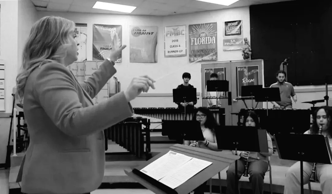 Директор шкільного музичного колективу отримав нагороду 2026 року.