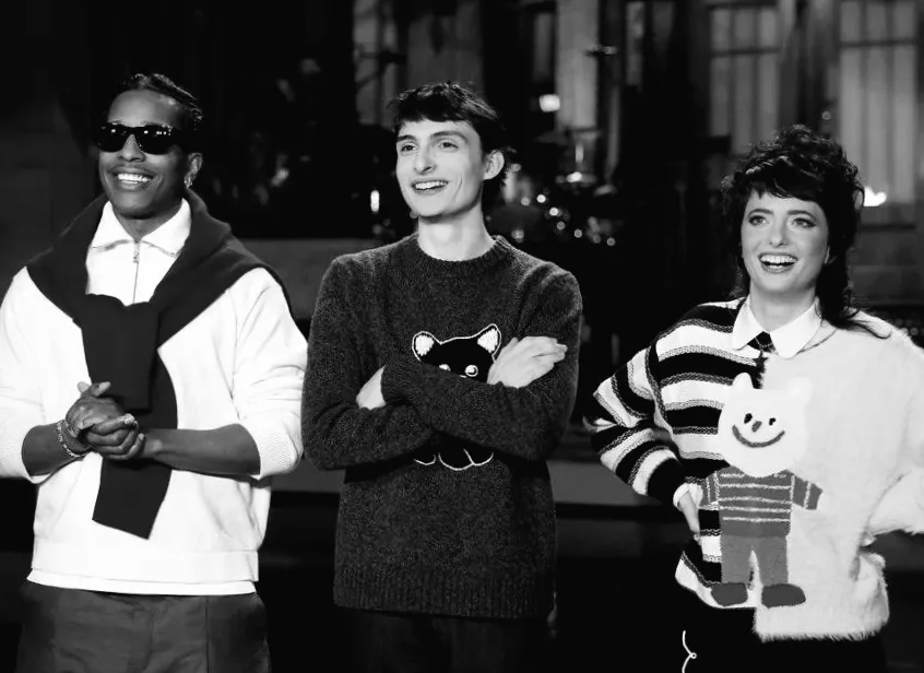 Пародія на теорії фанатів 'Дивних доленьок' у скетчі 'SNL'