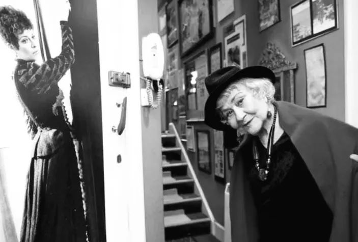 Бланш Марвін, чемпіон британського театру, яка створила престижну премію для молодих майданчиків.