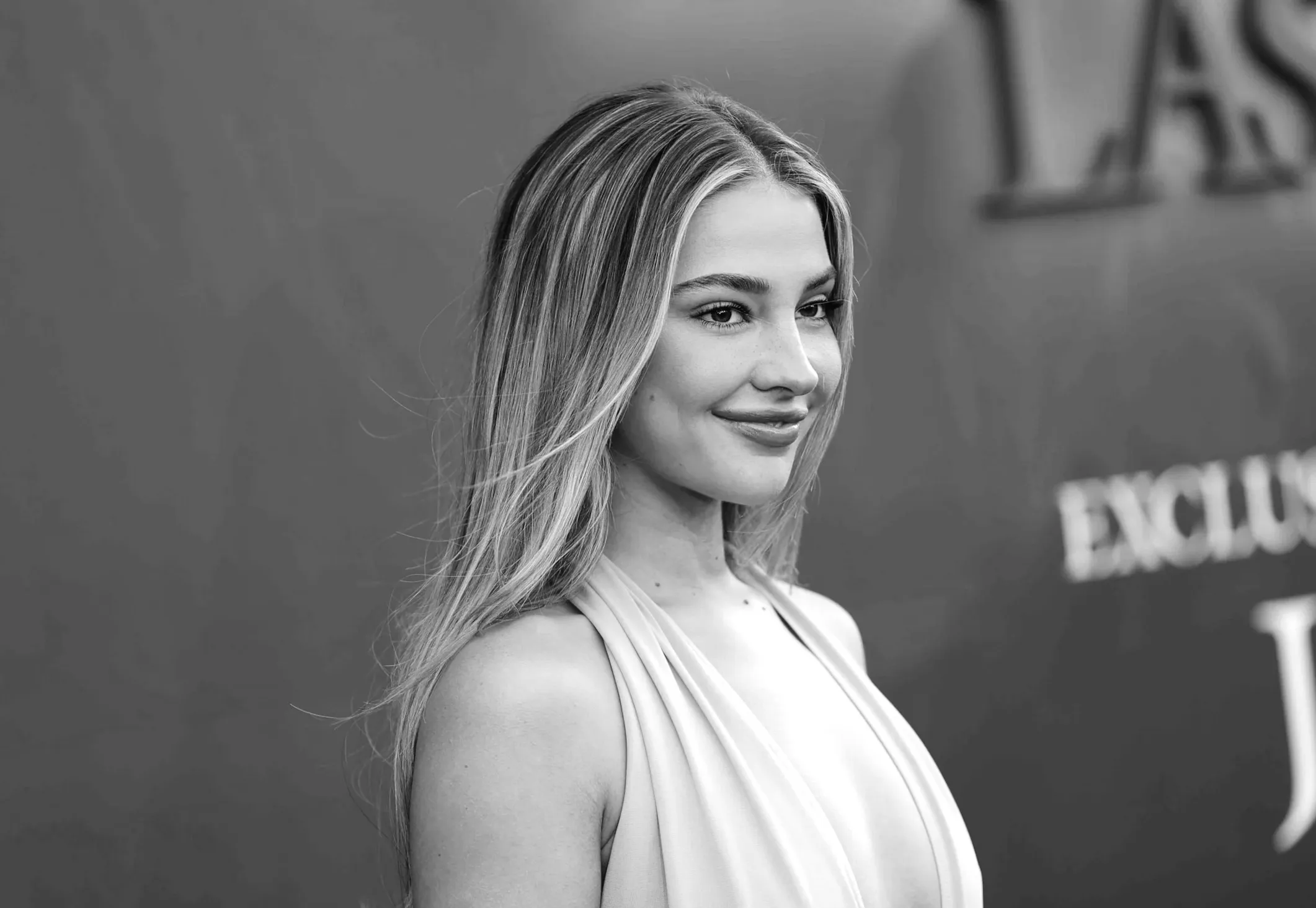 Мейдлін Клайн змінила своє відоме зачіску на найкоротше волосся до цього часу