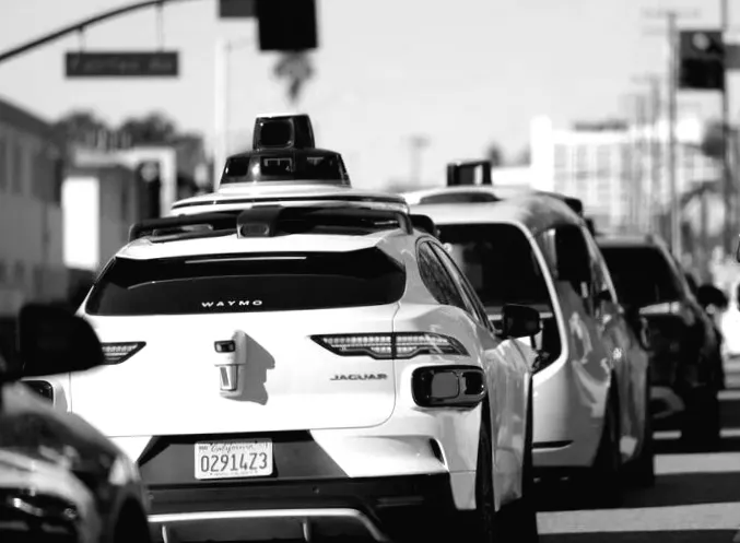 Форум безпеки самоїздюючих автомобілів з керівниками Waymo, Zoox та Aurora відбудеться у США