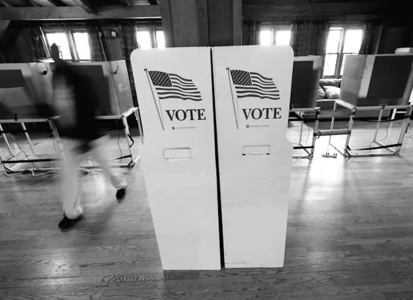 Обшуки в офісі виборчого комітету турбують демократів перед виборами.