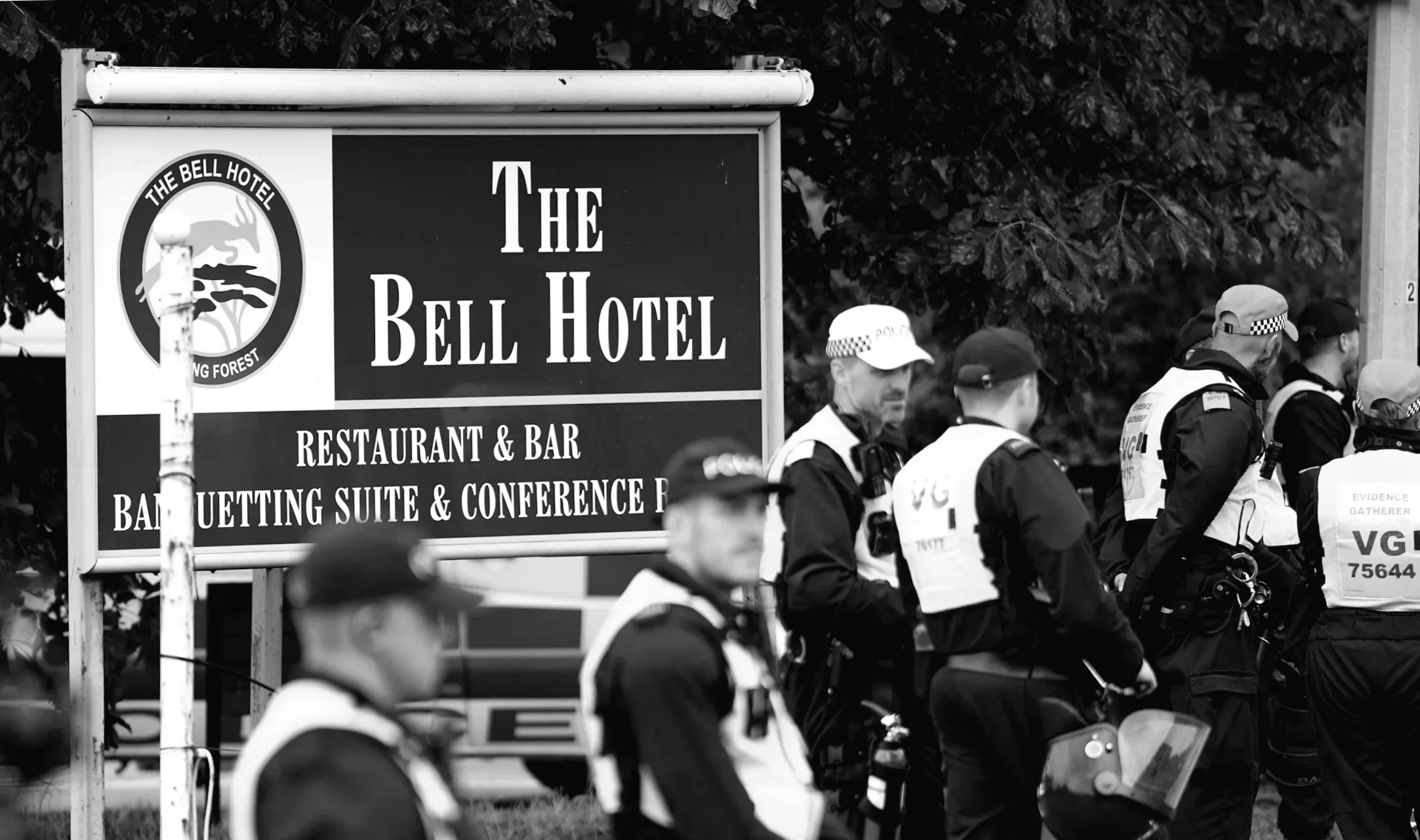 Чоловік обвинувачений у расистському образі офіцера під час протесту