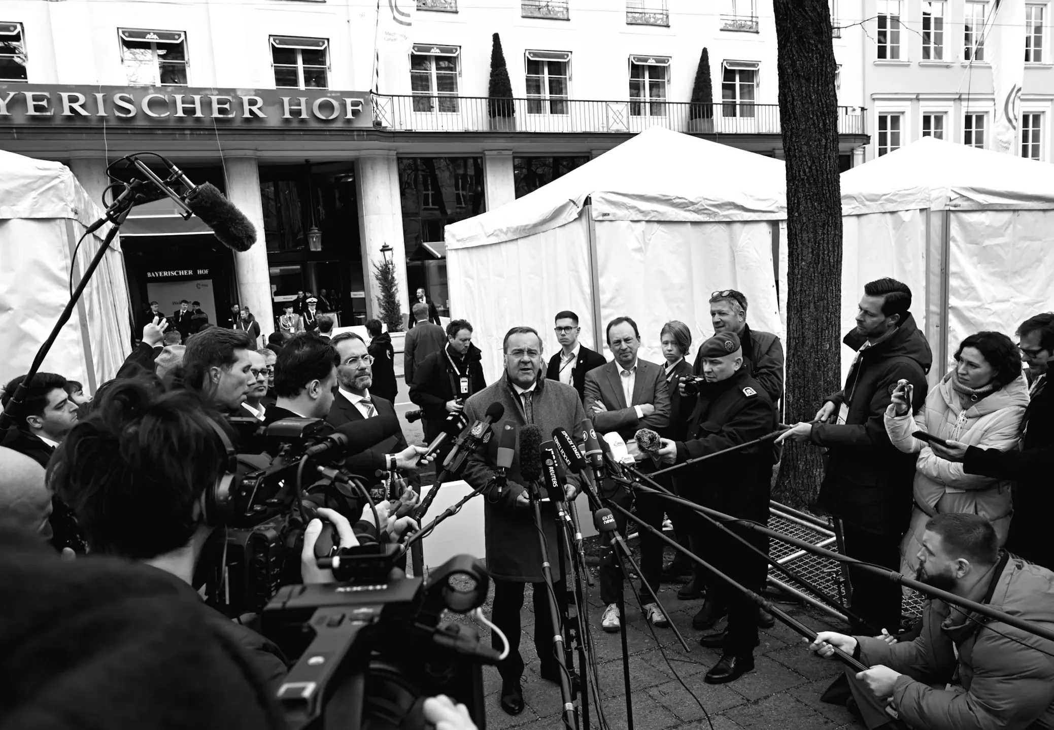 Під час щорічної мюнхенської безпекової конференції акцентується напруженість у трансатлантичних відносинах