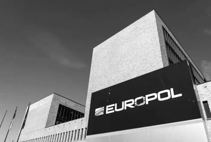 Europol розкрила глобальну схему торгівлі наркотиками та відмивання грошей