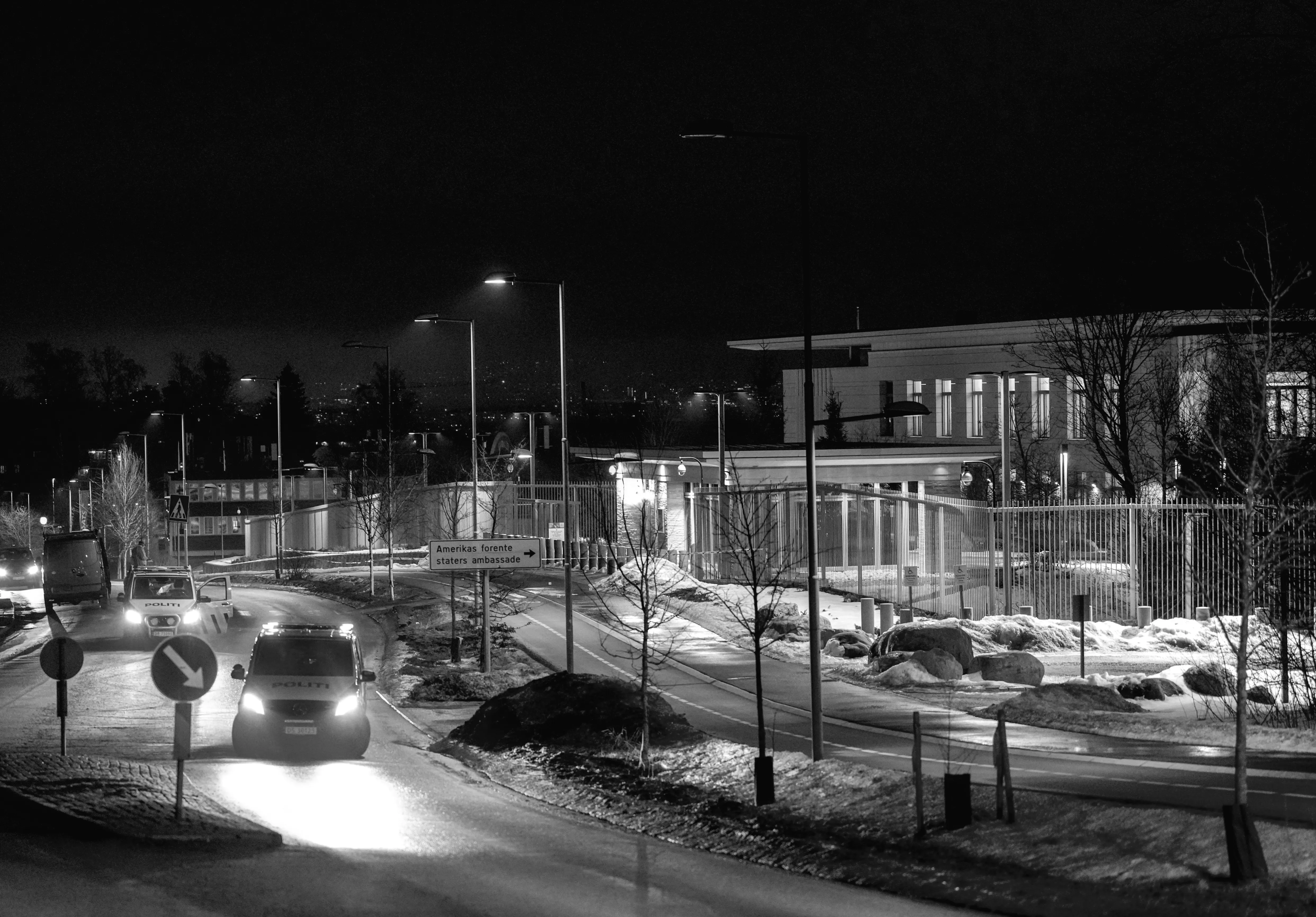 У посольстві США в Осло вибух викликав незначні пошкодження, постраждалих немає, повідомляє поліція.