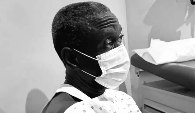 Утриманий ветеран угандійської опозиції критично хворий у лікарні, його партія повідомляє