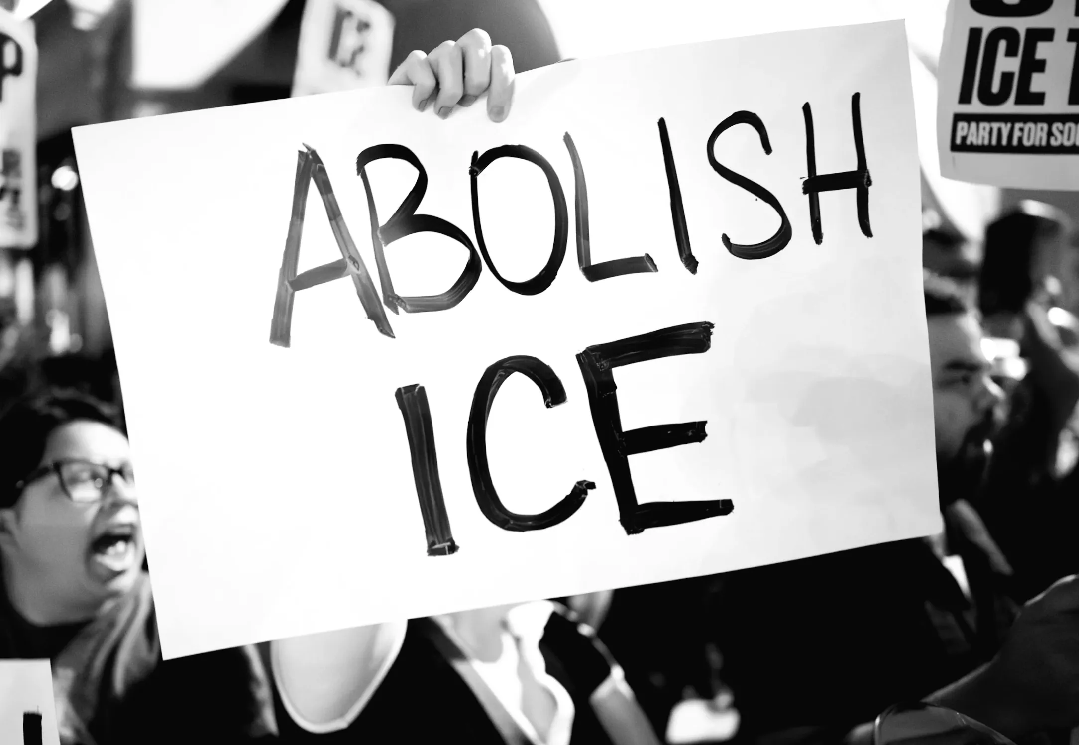 Чи популярні політика імміграції Трампа після смертельних стрільб в Міннеаполісі? Думка громадськості.