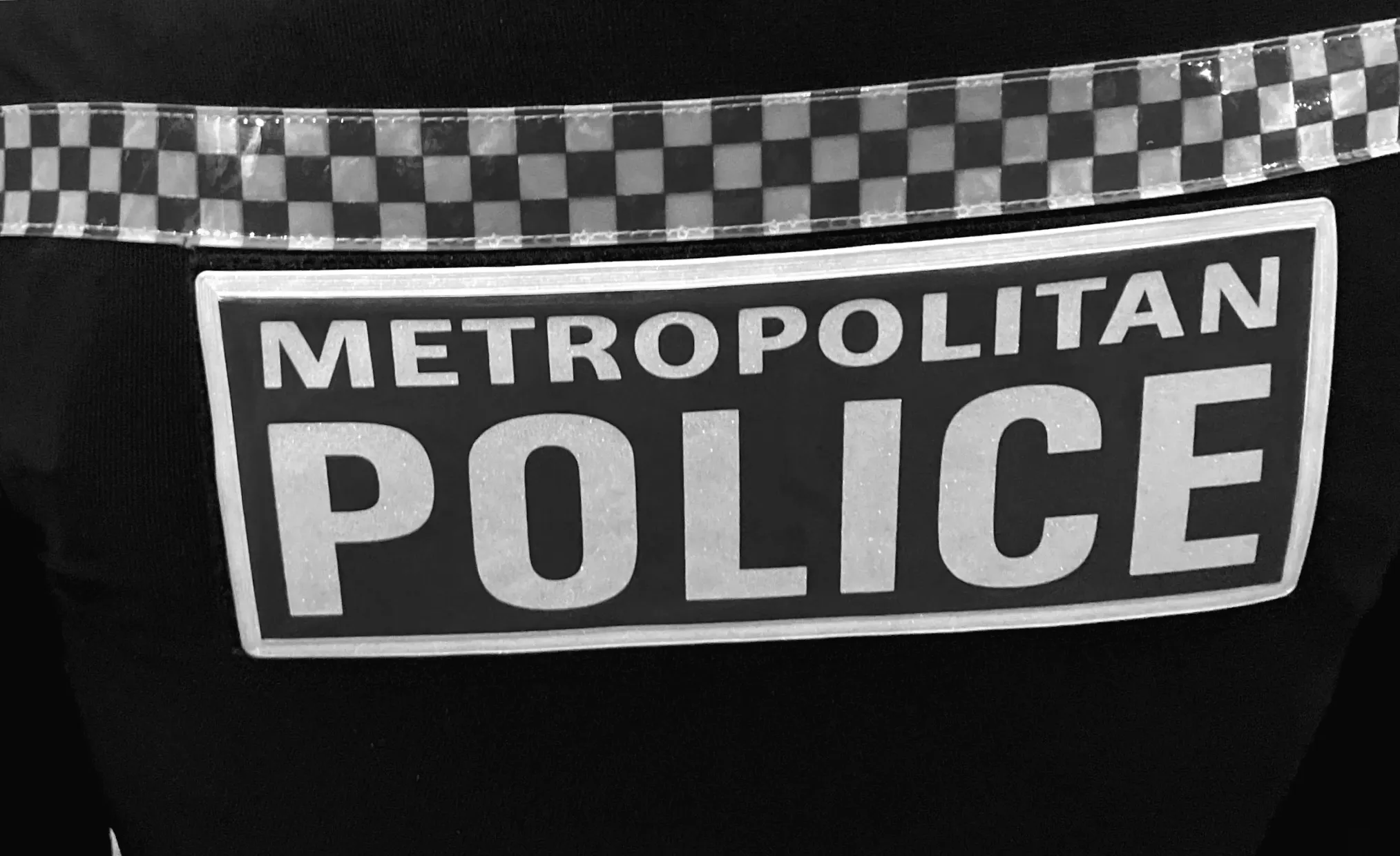 Поліцейський уникнув в'язниці за п'яний напад у пабі.