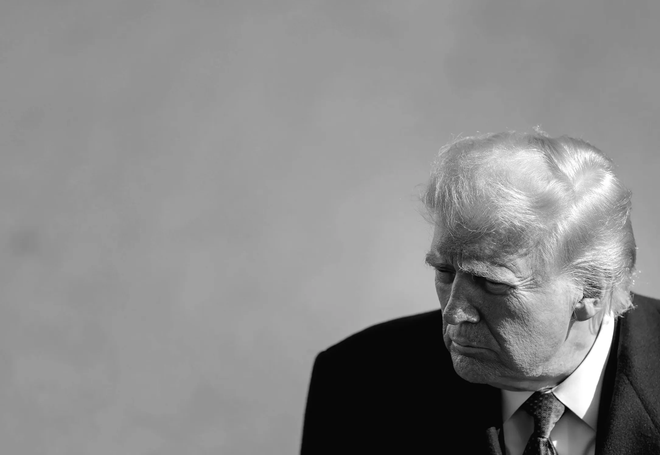 Адміністрація Трампа відмовляється від позовів проти юридичних фірм, пов'язаних з демократами і іншими противниками Трампа.