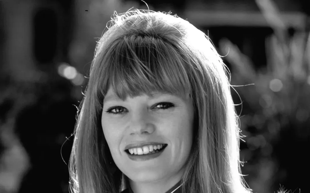 Зірка серіалів "China Beach" та "CSI" Марг Хельгенбергер на 67 - вражаюча ягідно-руда!